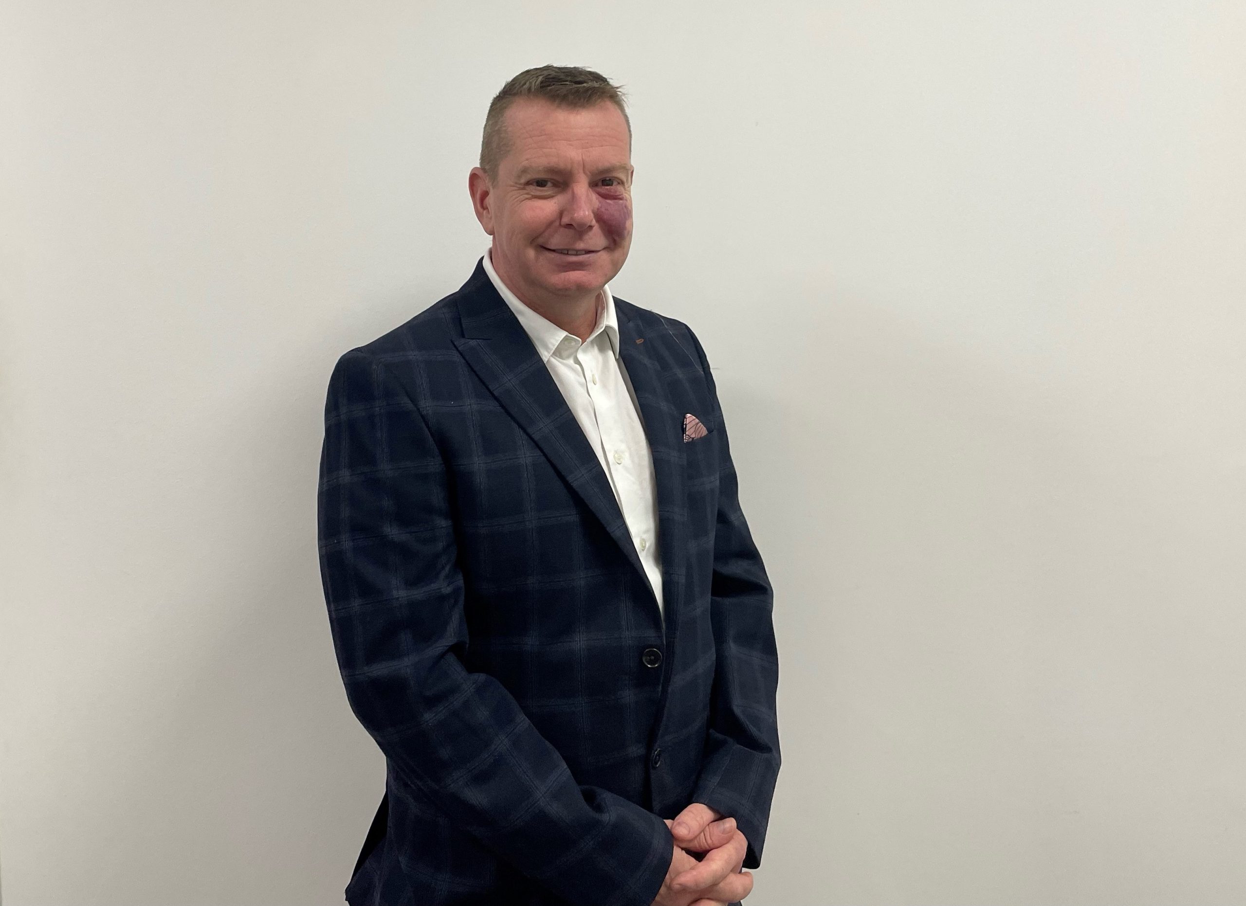 International lighting brand launches in the UK