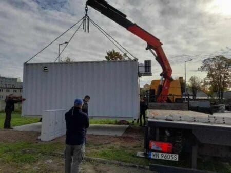 Second-life bus batteries backup Poland’s power grid