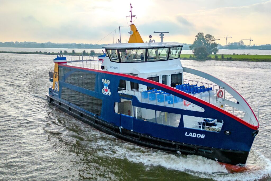 EST-Floattech energy storage system installed on SFK ferry Laboe