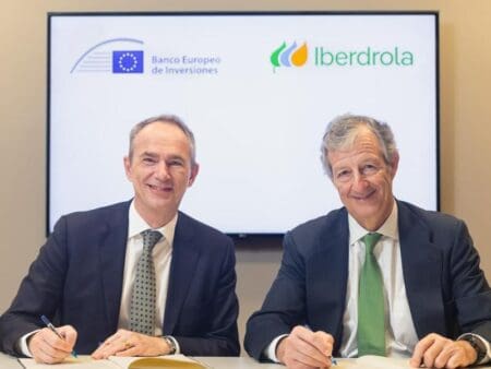 EIB and Iberdrola sign €700m smart grid loan