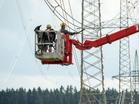 Europe’s transmission grids put energy transition at risk – Ember