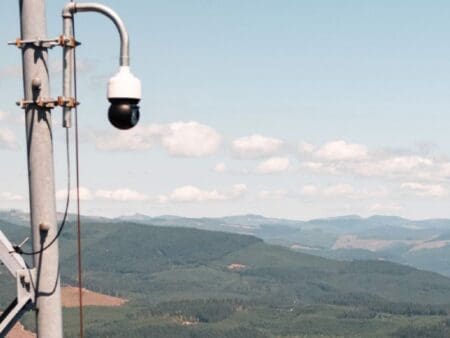 AI cameras prevented large wildfire, utilities say