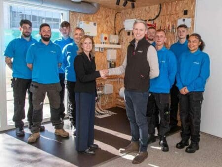 Apprenticeship launched in the UK to combat smart meter ‘dumb mode’