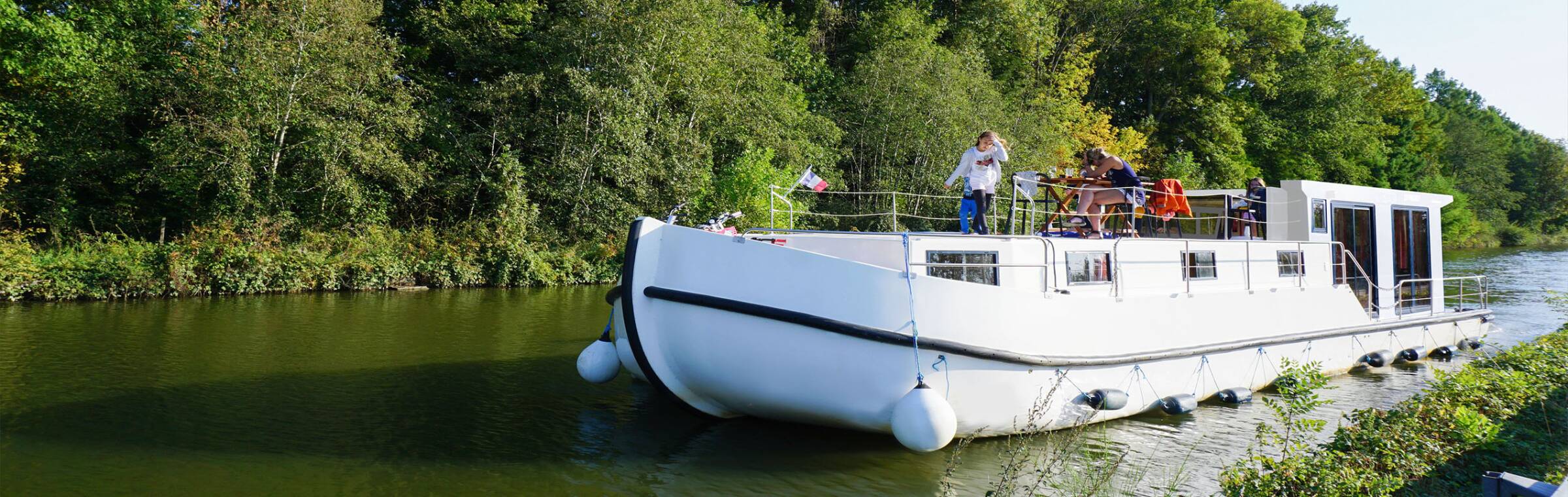 ePropulsion partners with Les Canalous on electric canal boat