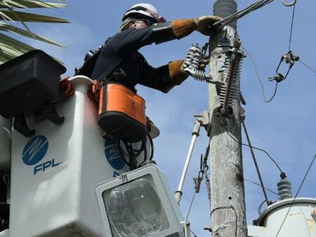 Over 1.2m Floridians without power after Hurricane Helene makes landfall