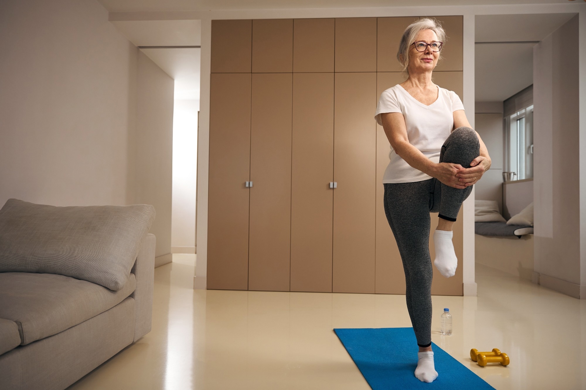 Balance on one leg may be the best indicator of neuromuscular aging ...