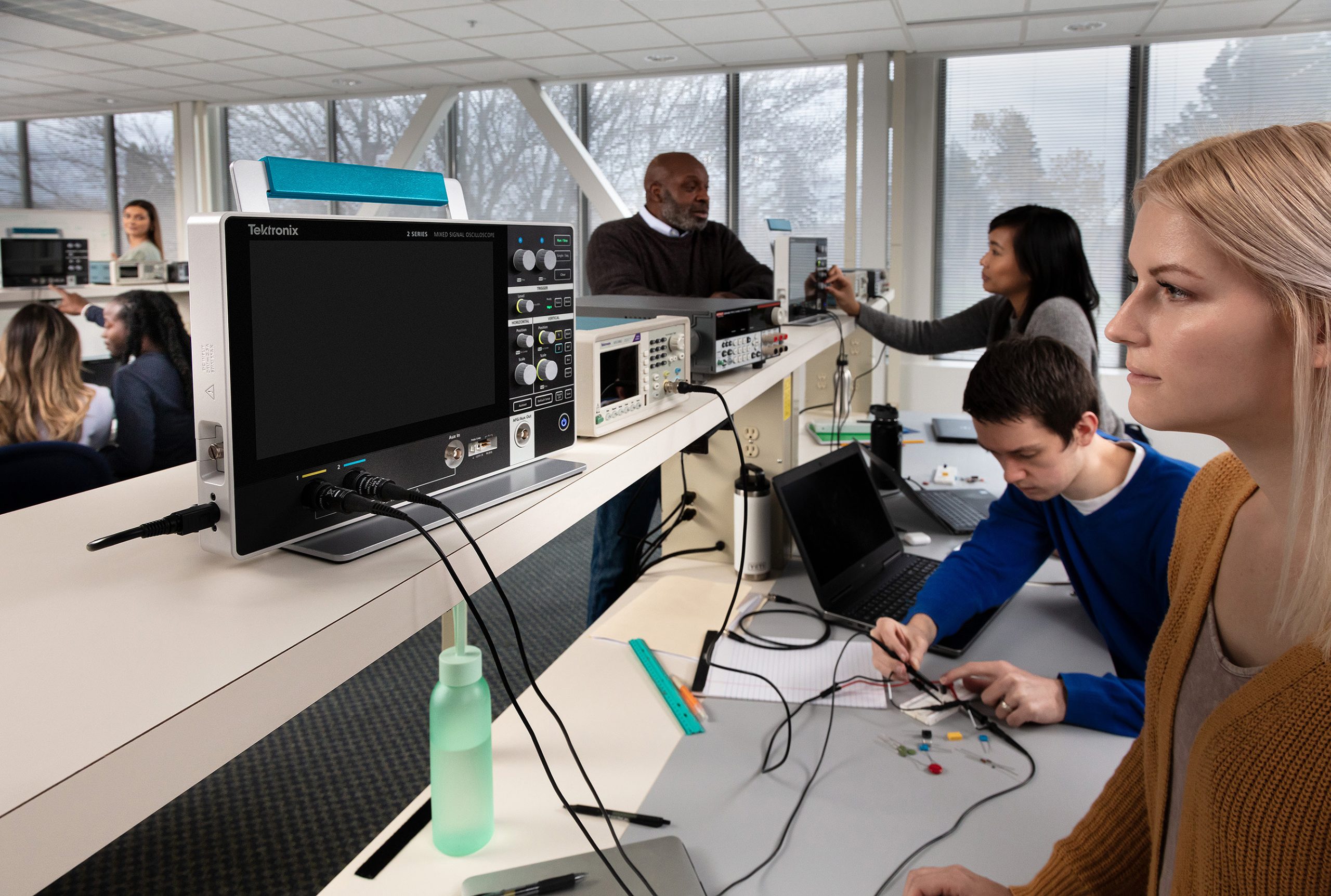Tektronix Announces Special Pricing and Extended 5-Year Total Protection on Select Oscilloscopes, Exclusively for Educators