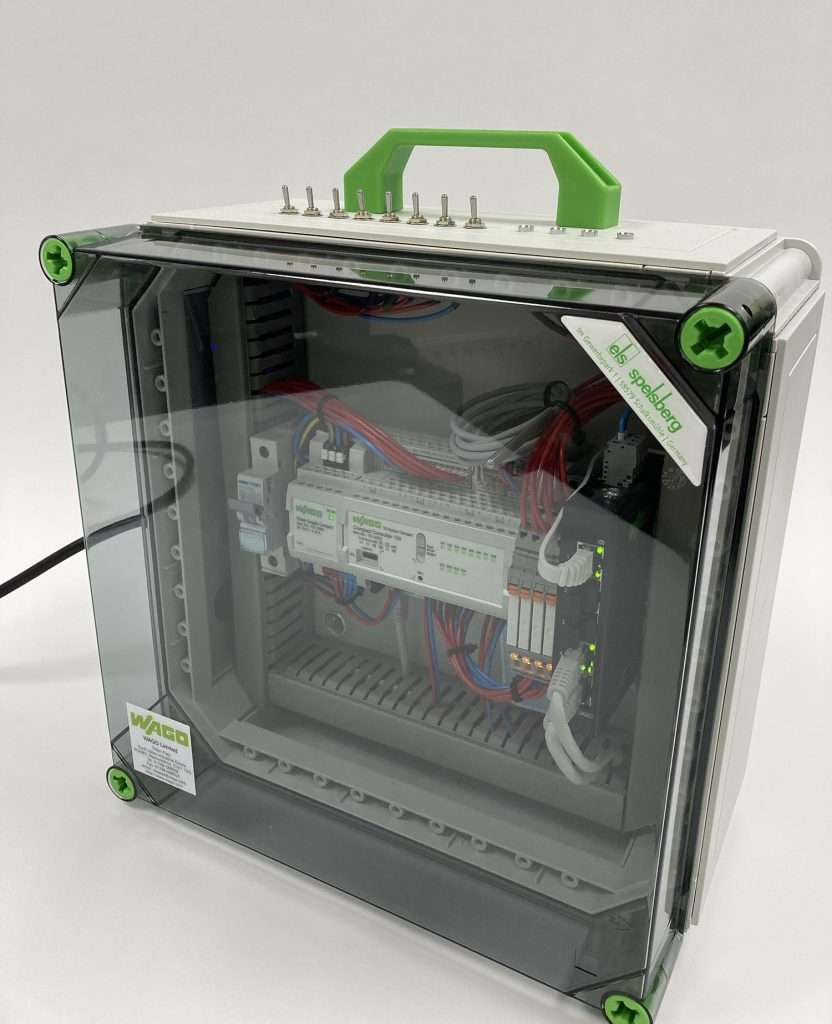 WAGO specifies high-quality Spelsberg enclosures to house transportable demo systems.