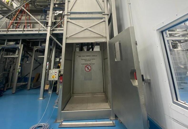 Dinnissen introduces stainless steel pallet, IBC, and FIBC lift Dinnissen introduces stainless steel pallet, IBC, and FIBC lift