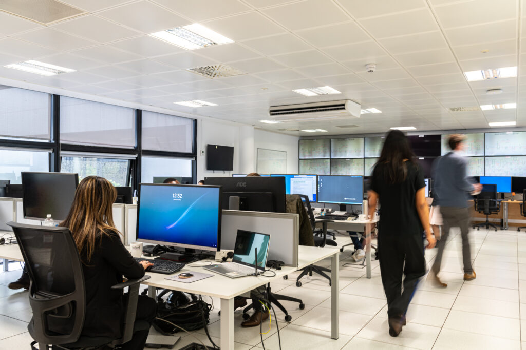 Controlling the electrified railway