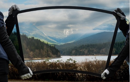 Argotec and Miru Unveil Largest Electrochromic Sunroof Window in Automotive Industry Milestone