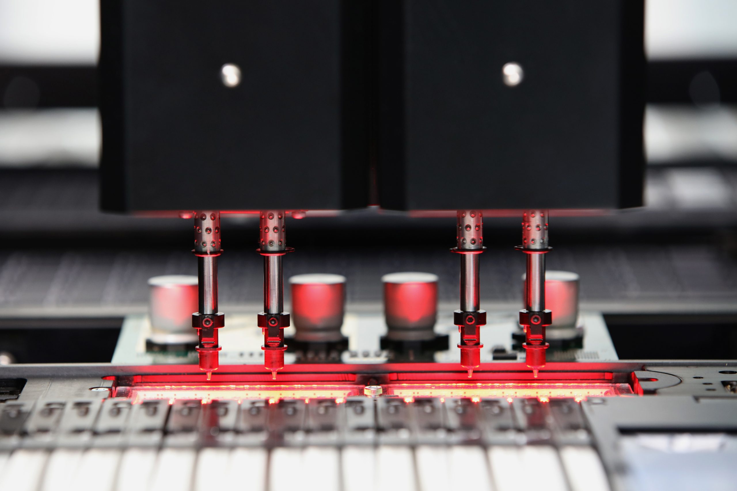 Essemtec introduces new machine models enhancing pick-and-place speed with FOX Ultra and PUMA Ultra