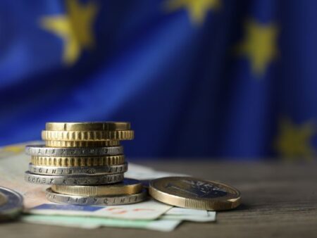 European Commission approves €1.7bn for Spanish storage and Czech low-carbon tech