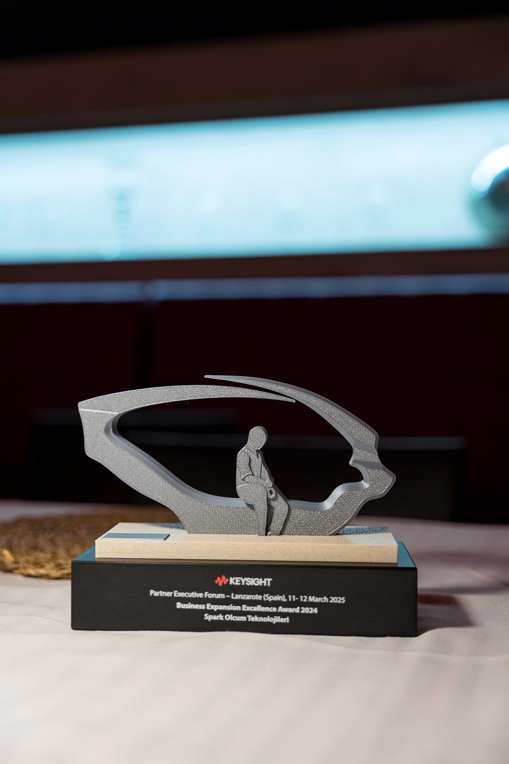 Farnell wins two prestigious awards from Keysight