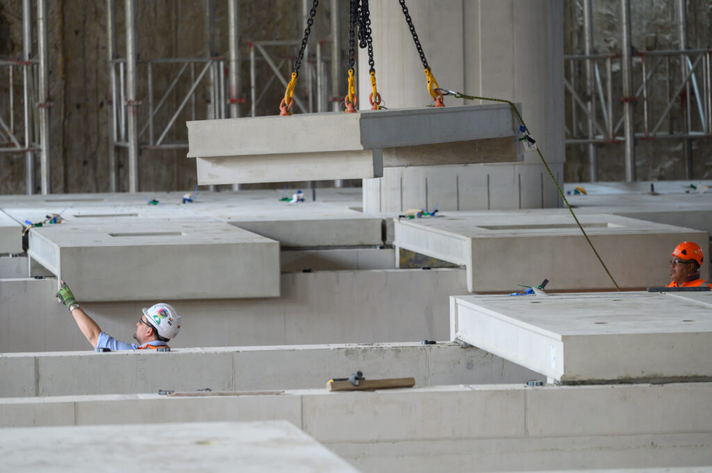 First platforms installed at Old Oak Common First platforms installed at Old Oak Common