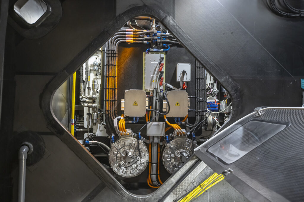 Helix develops electric motor technologies for Magic Carpet e yacht