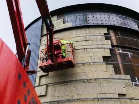 Industrial-scale sand battery to green Finnish district heating Industrial-scale sand battery to green Finnish district heating