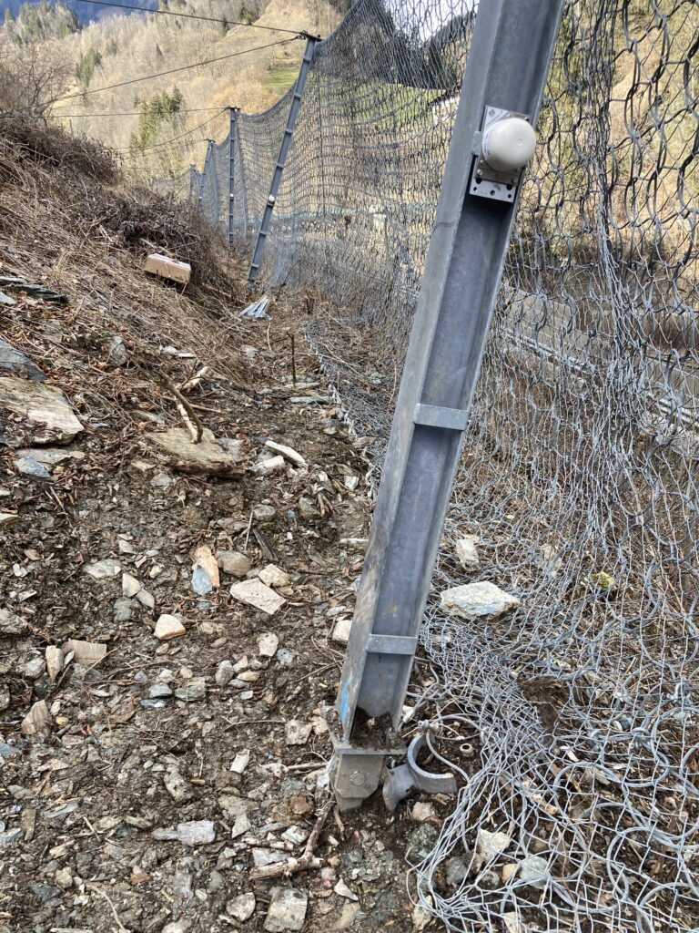 Senceive: wireless rockfall monitoring solution Senceive: wireless rockfall monitoring solution