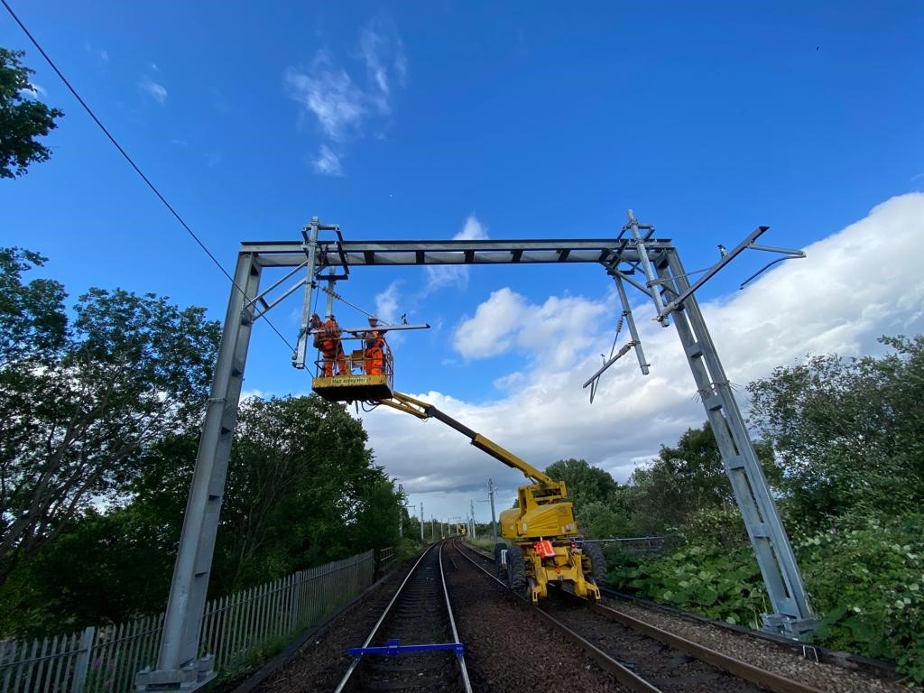SPL Powerlines: Milestone met at East Kilbride SPL Powerlines: Milestone met at East Kilbride