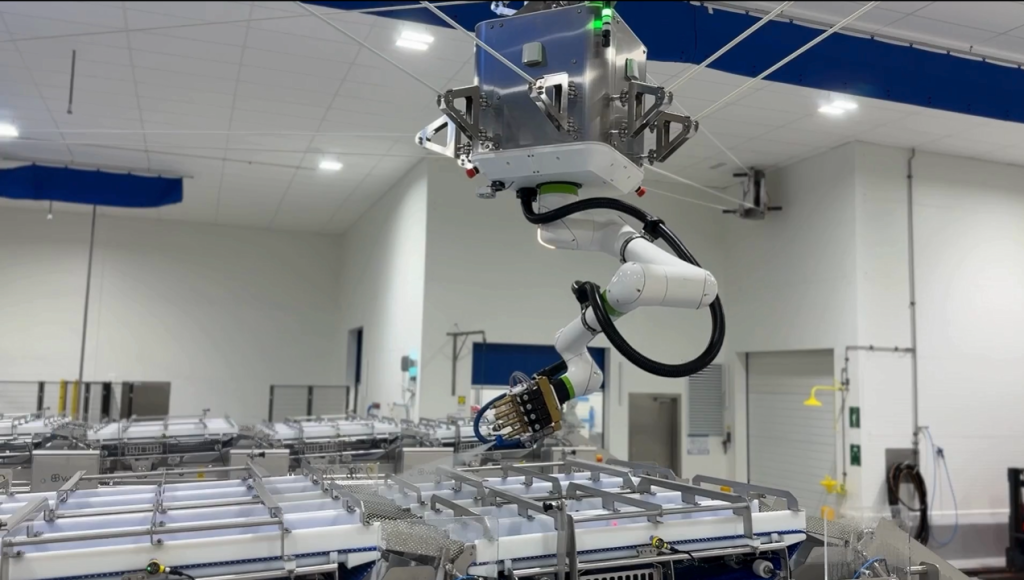 FANUC COLLABORATIVE ROBOT SPARKLES IN NEW FOOD FACTORY CLEANING SOLUTION