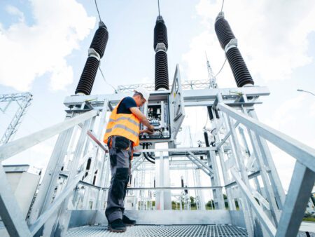 Rising temperatures pose increased risk for energy sector workers – report