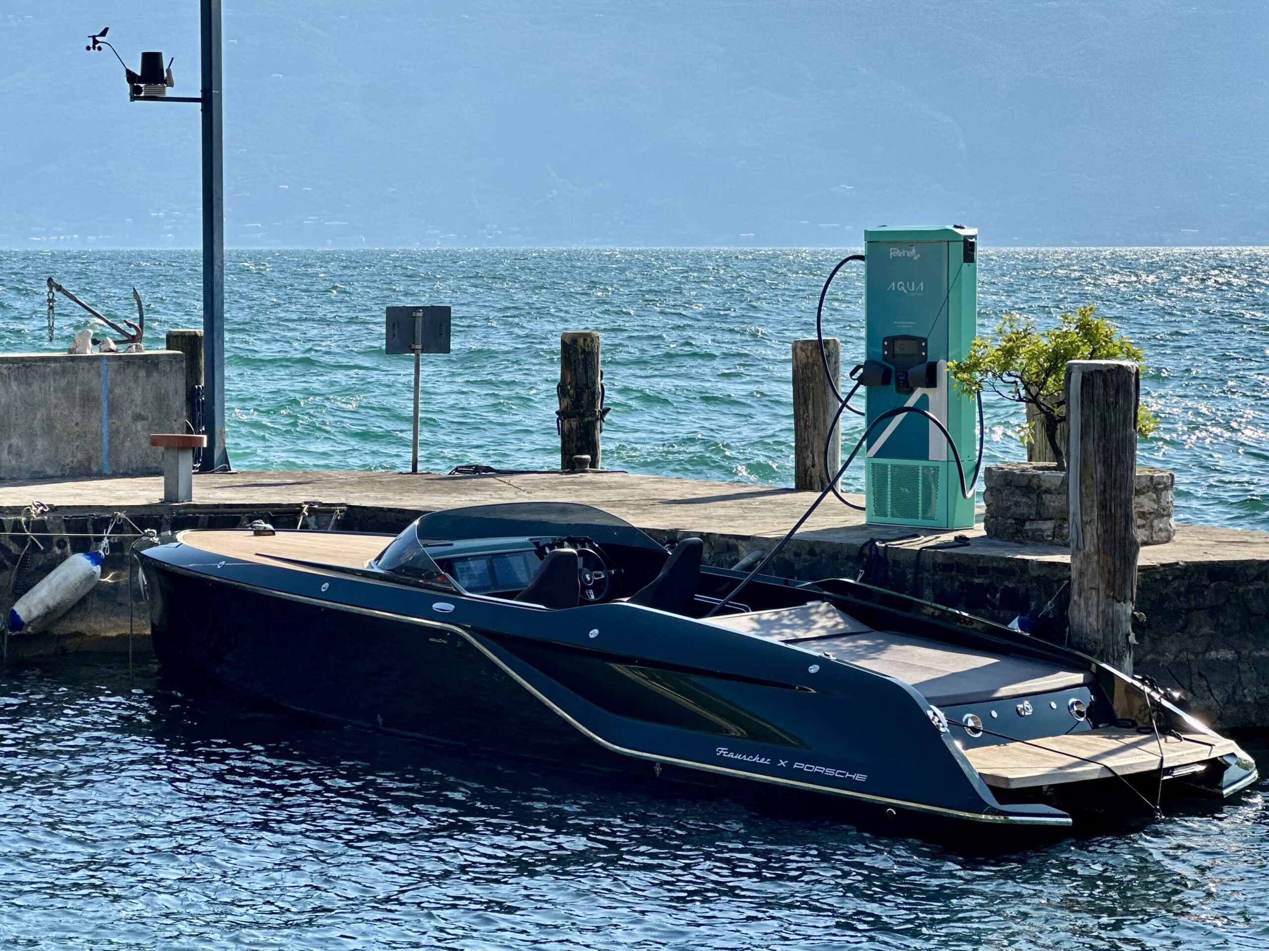 Aqua Superpower installs marine fast charger at Lake Garda