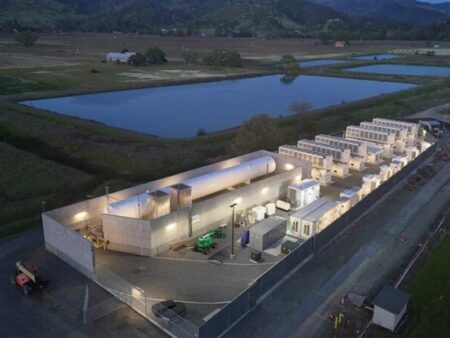 Energy Vault and PG&E launch hybrid battery + hydrogen storage microgrid