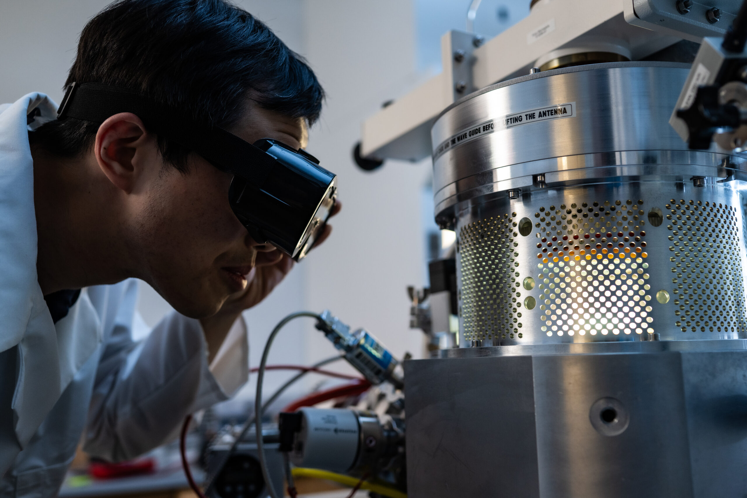 Diamond coatings cut mineral scaling in pipelines