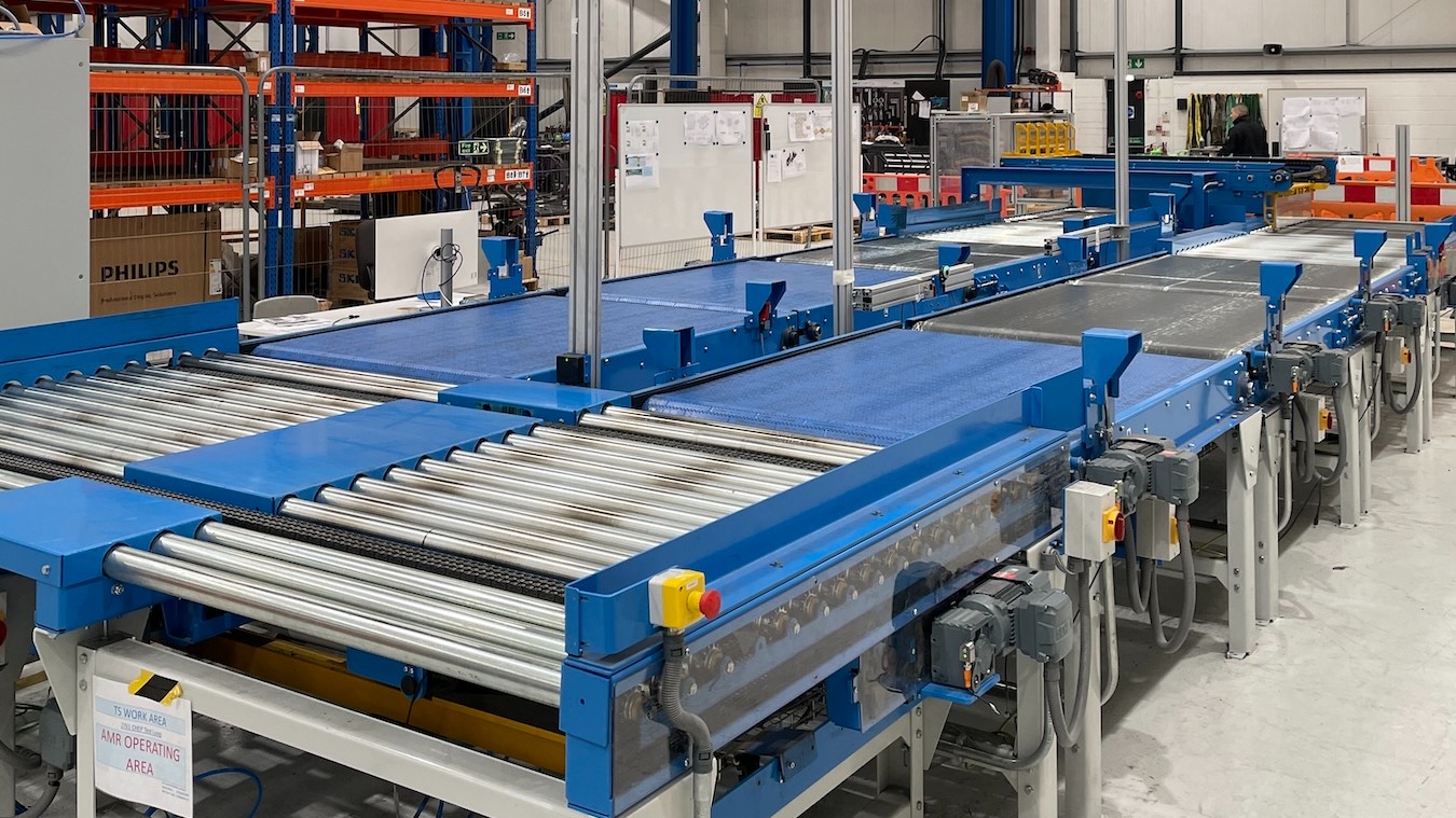 Tracoinsa deploys ifm sensors to benchmark conveyors