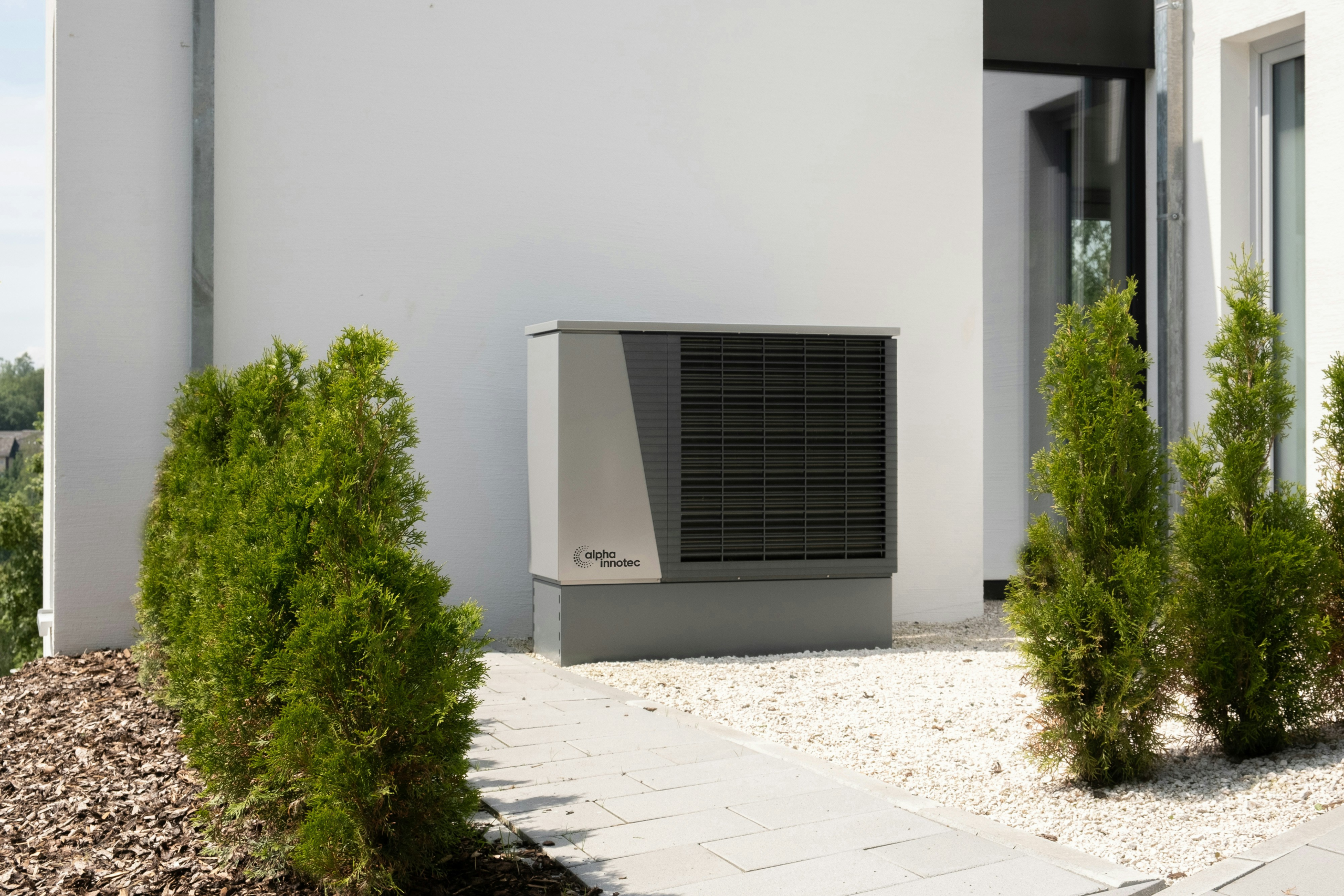 LG expands indoor heat pump lineup