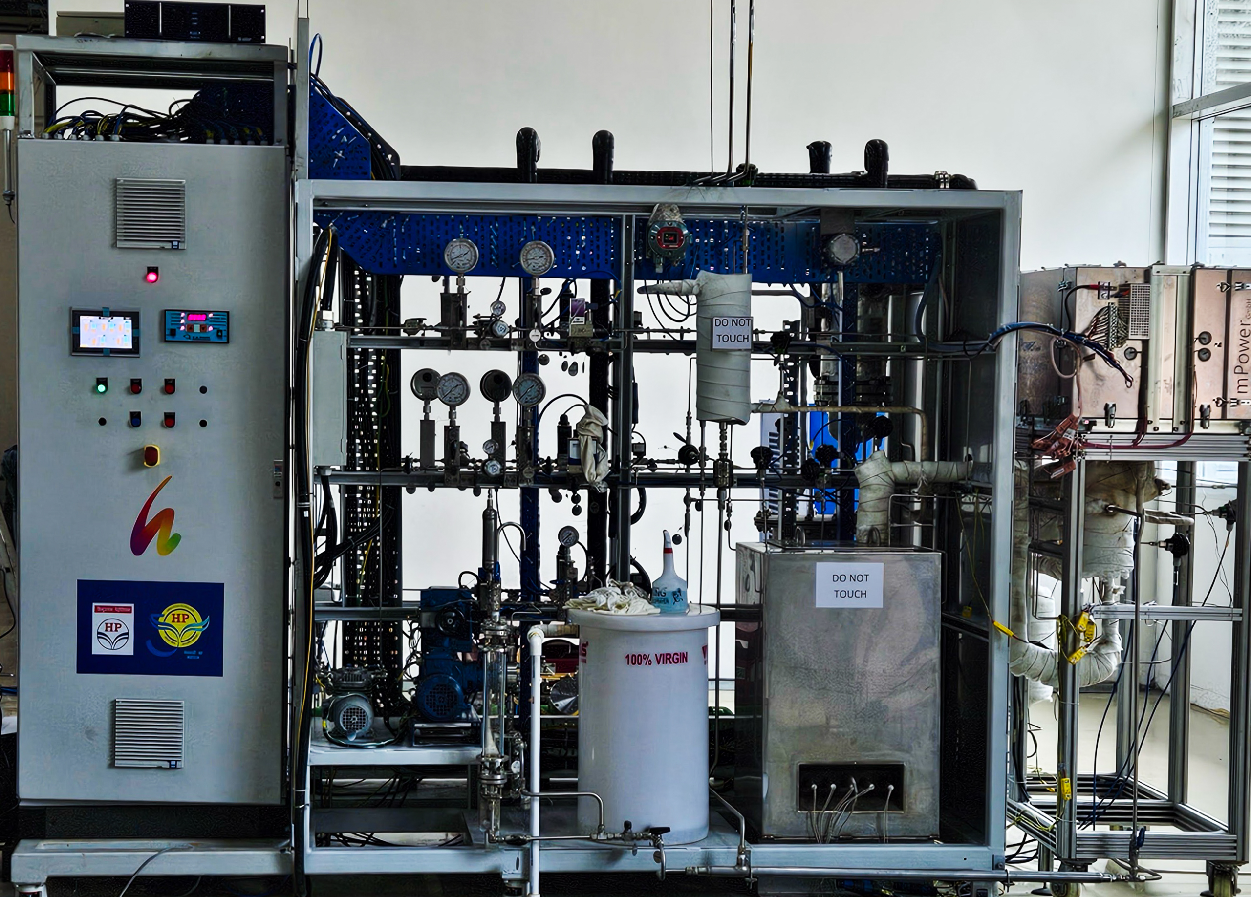 Schneider and Microsoft automate green hydrogen