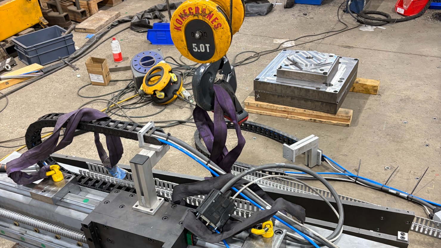 Rack drive gives portable CNC longer reach