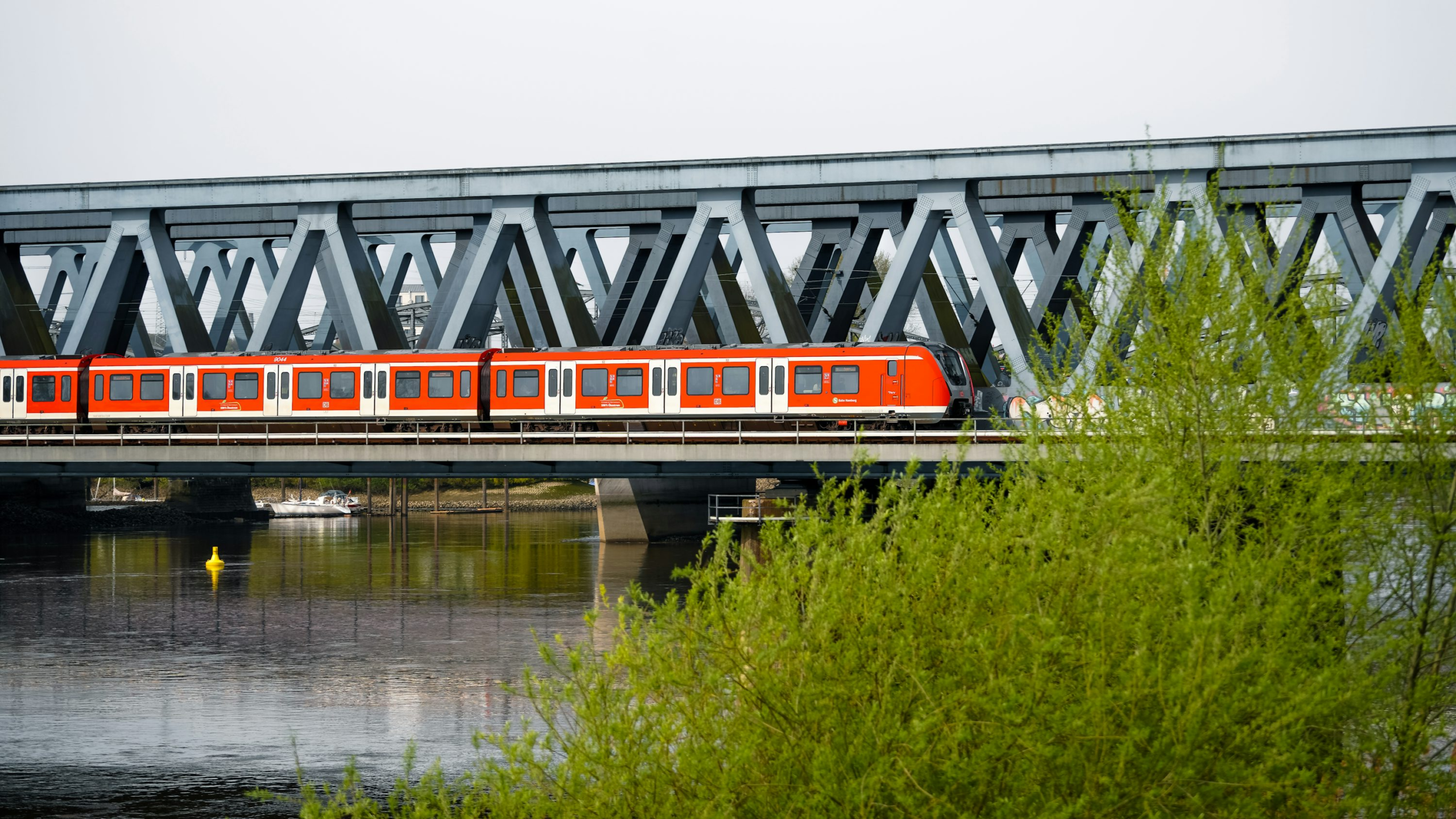 TÜV Rheinland oversees Rhine-Ruhr train fleet