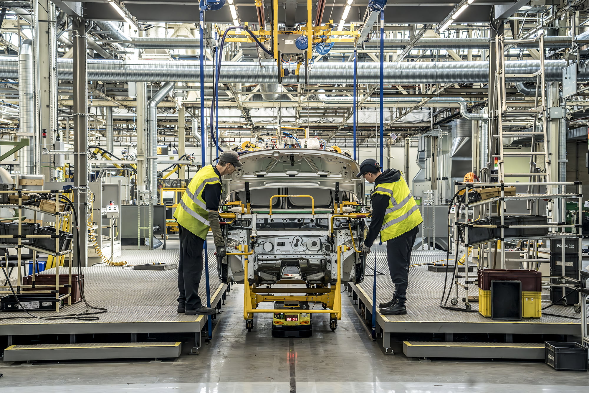 UK commercial vehicle investment passes £1.1bn UK commercial vehicle investment passes £1.1bn