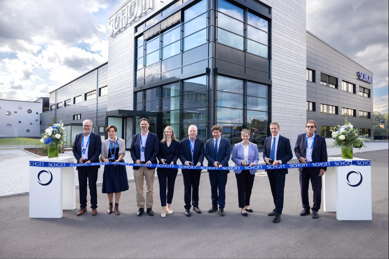 SCHOTT consolidates Landshut electronic packaging operations