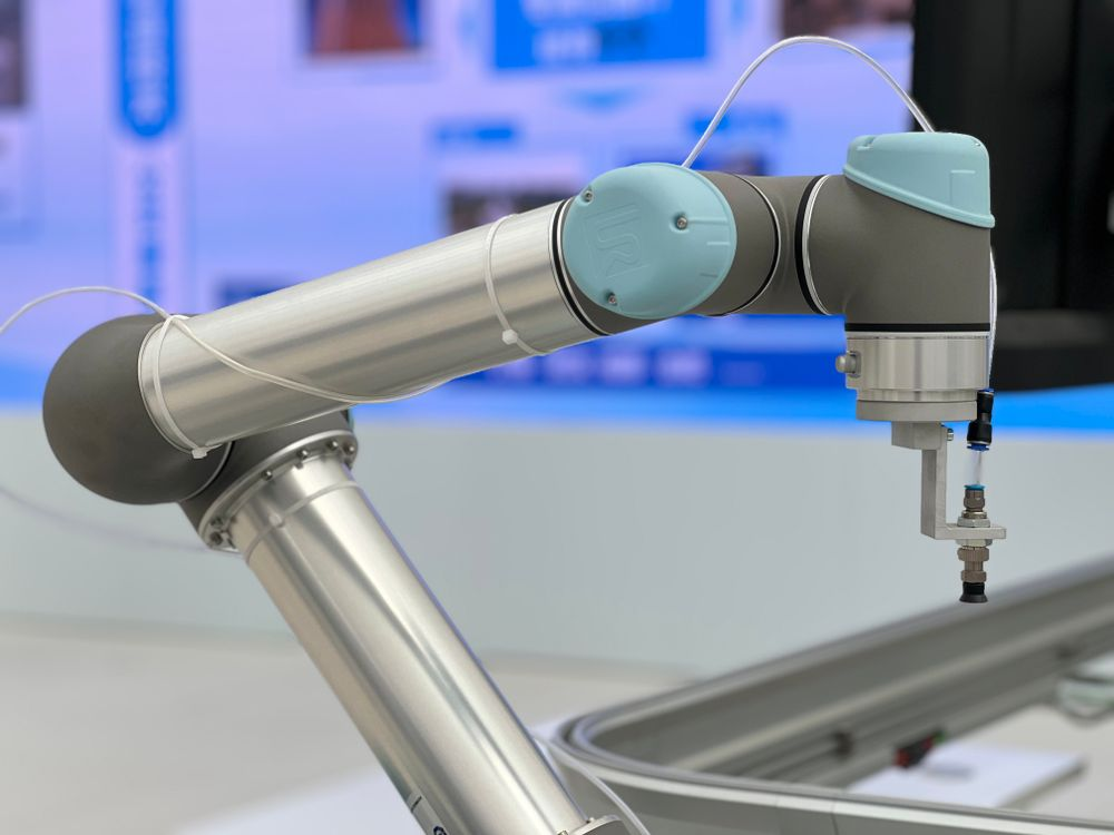 Industrial robots gain secure access-control credentials Industrial robots gain secure access-control credentials