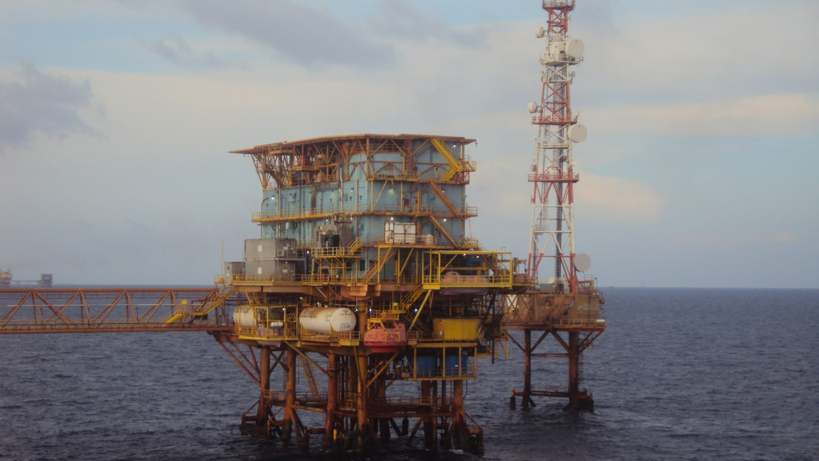 Absheron partners approve full field gas development Absheron partners approve full field gas development
