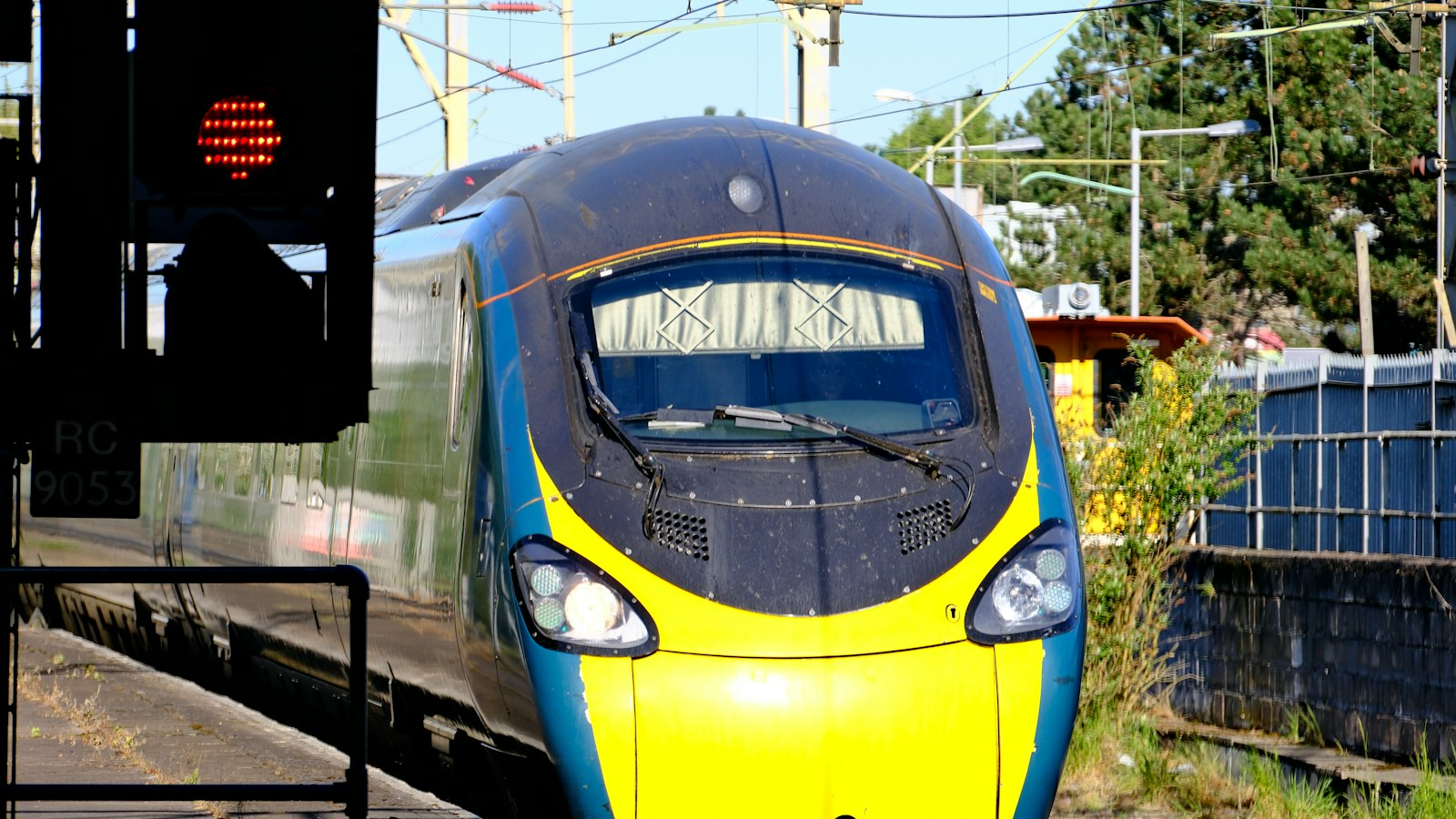 Rail strategy reshapes future UK train procurement Rail strategy reshapes future UK train procurement