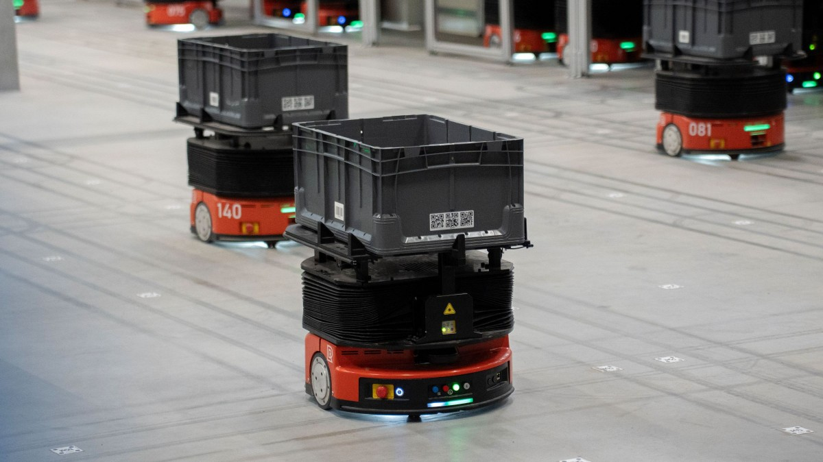KION automation growth offsets weaker forklift demand