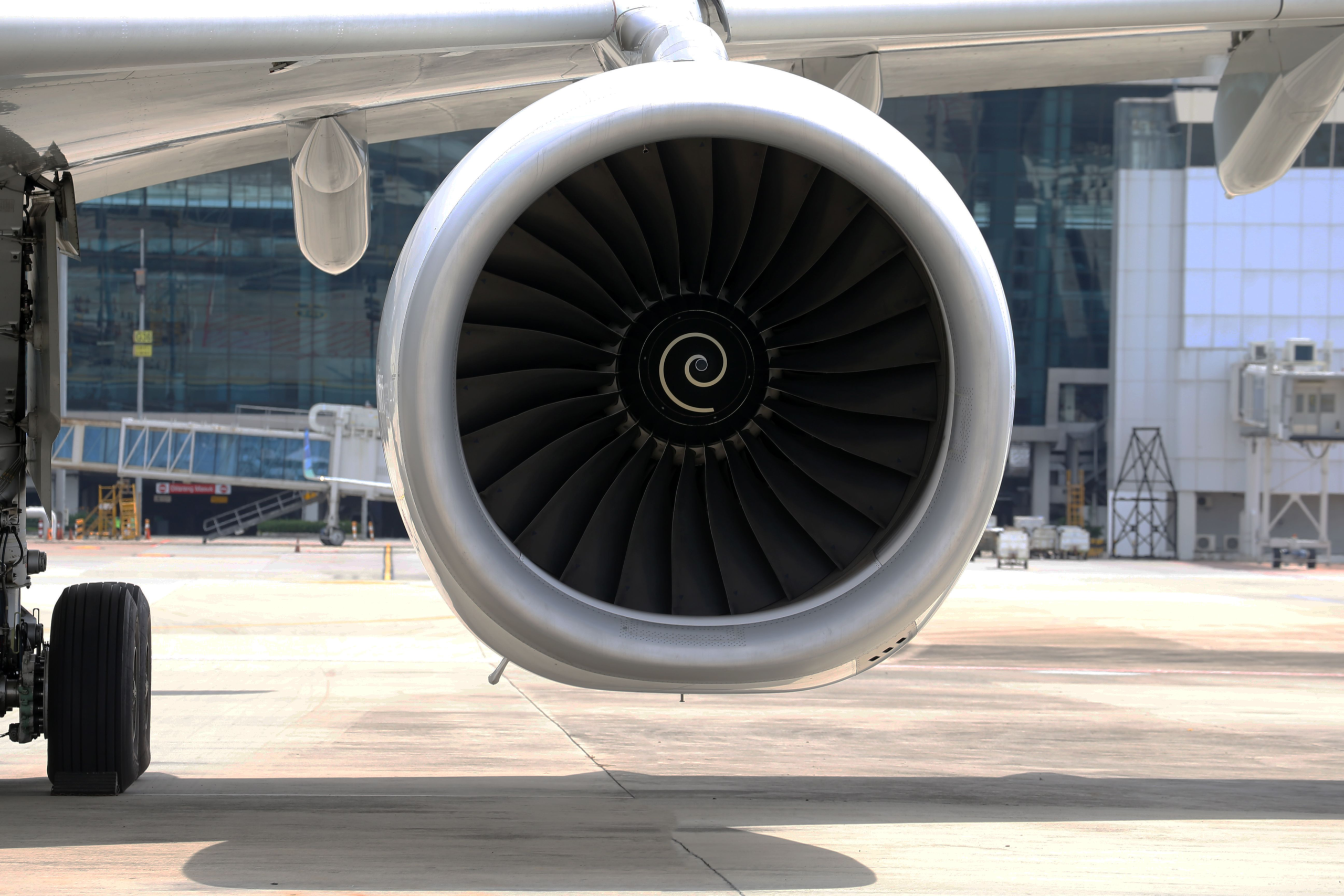 Rolls-Royce secures 70 Trent 7000 engines for Avolon