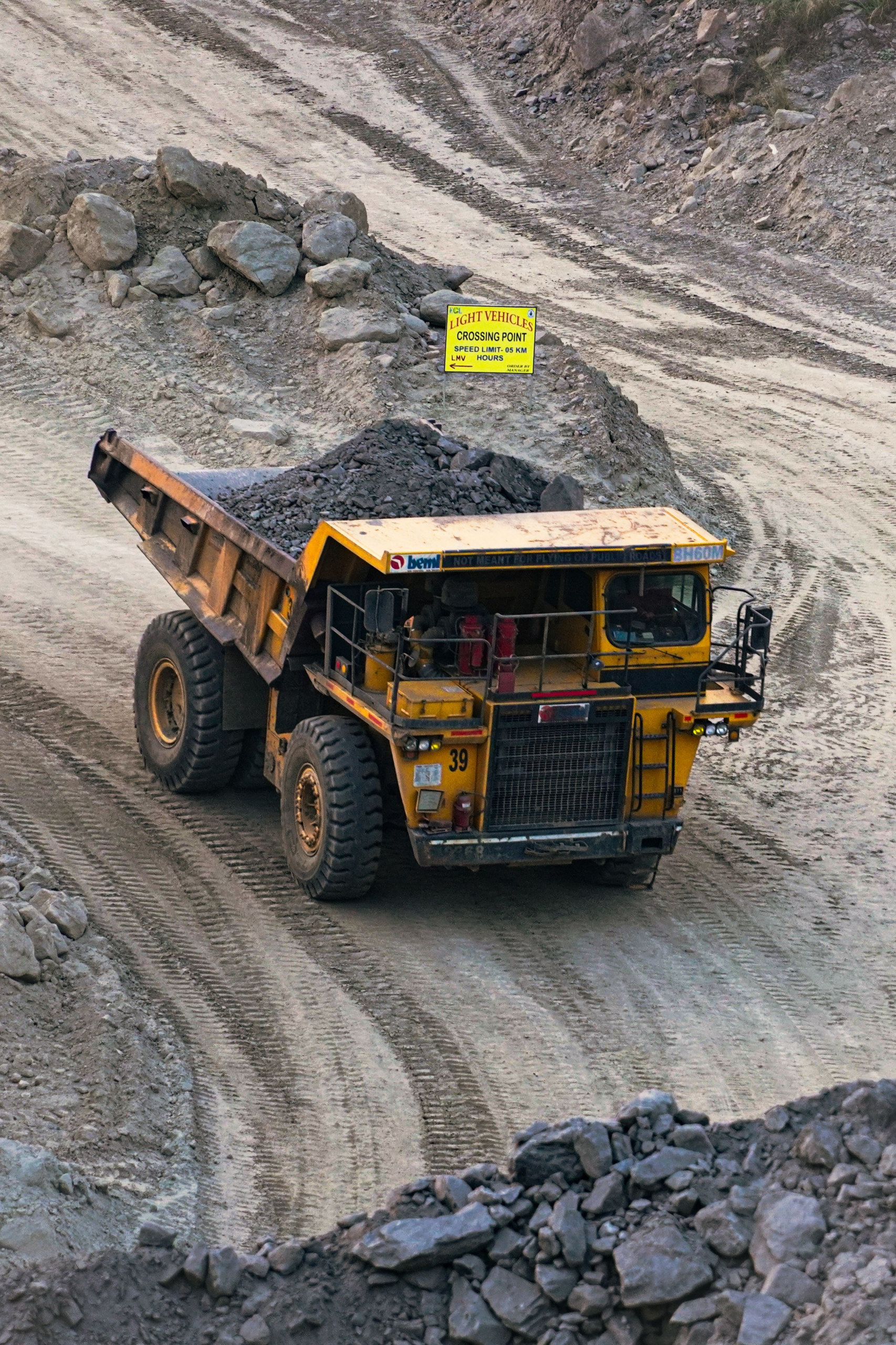LGMG demonstrates mine electrification system at Ordos