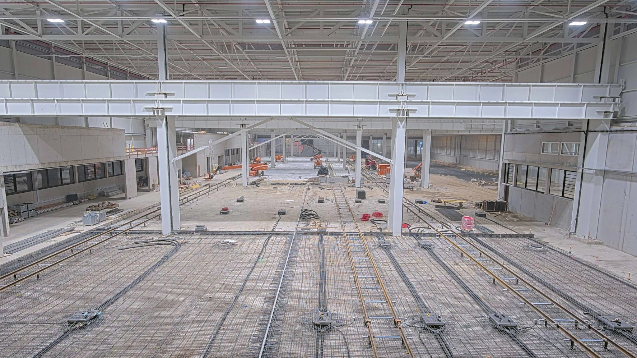 Plasser & Theurer opens €60m Linz rail machinery factory Plasser & Theurer opens €60m Linz rail machinery factory